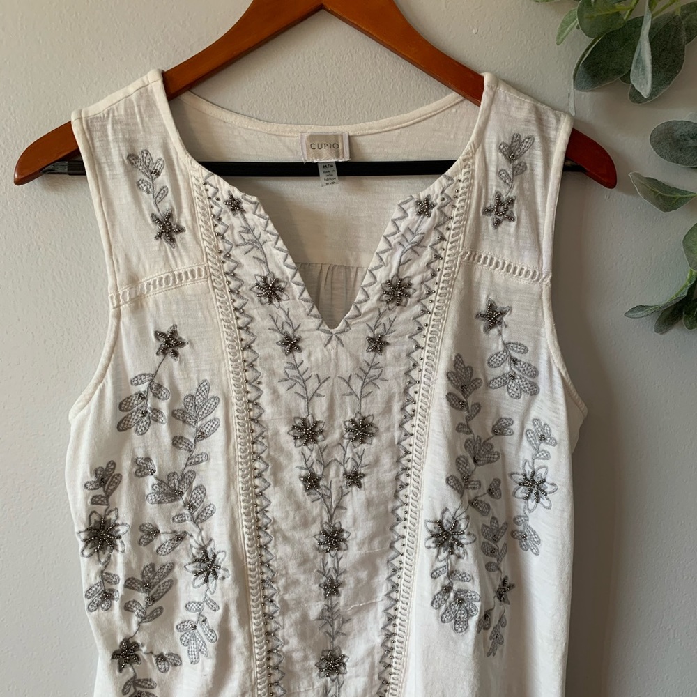 Cupio Beaded and Embroidered White Tank - Picture 2 of 6